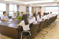 女人被躁的高潮嗷嗷叫