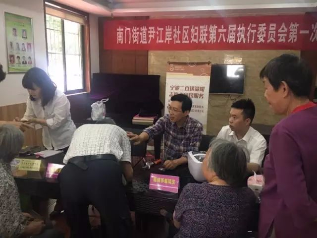 女人被躁的高潮嗷嗷叫