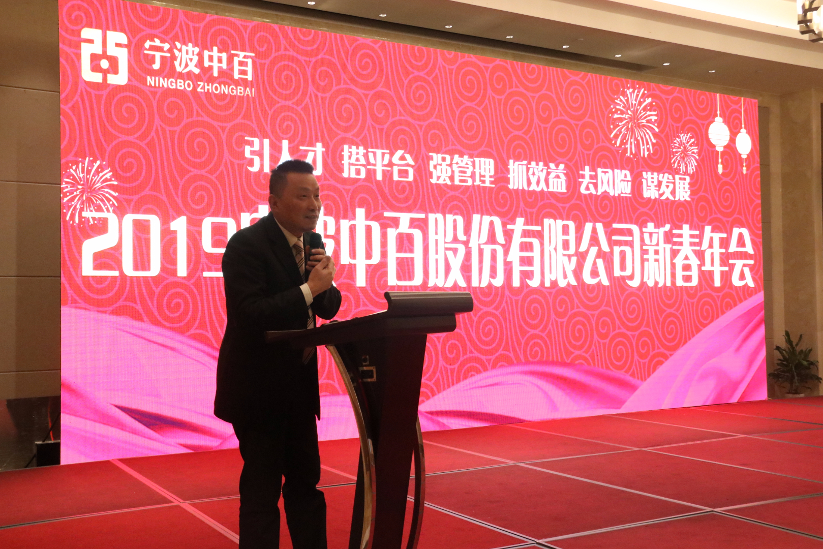 女人被躁的高潮嗷嗷叫