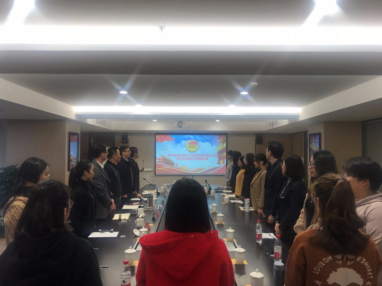 女人被躁的高潮嗷嗷叫