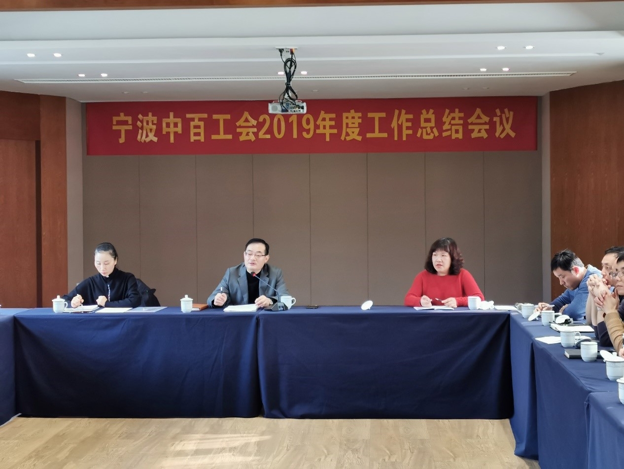 女人被躁的高潮嗷嗷叫