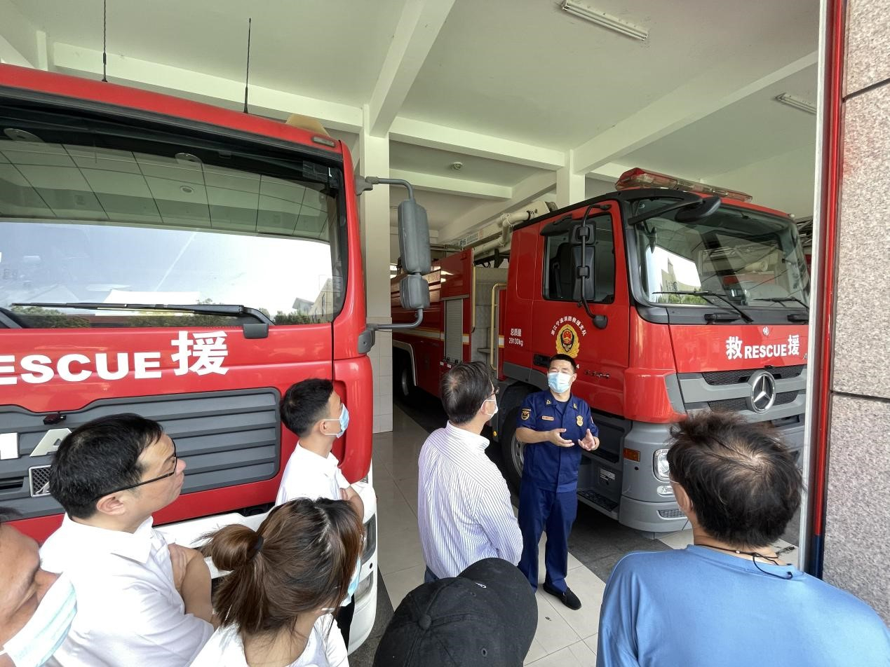 女人被躁的高潮嗷嗷叫