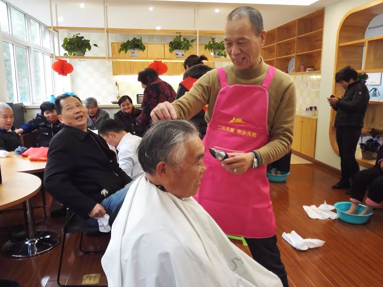 女人被躁的高潮嗷嗷叫