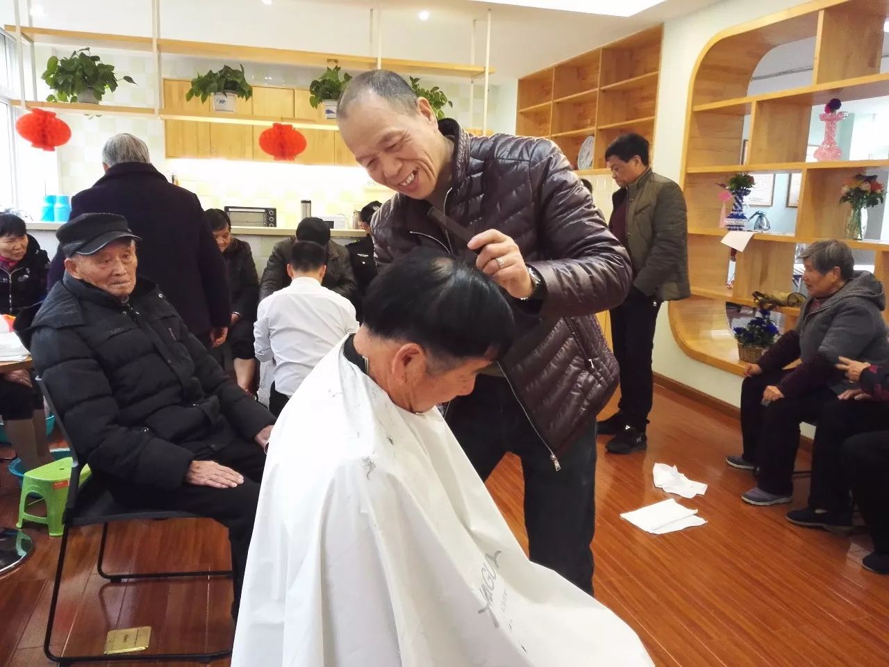 女人被躁的高潮嗷嗷叫