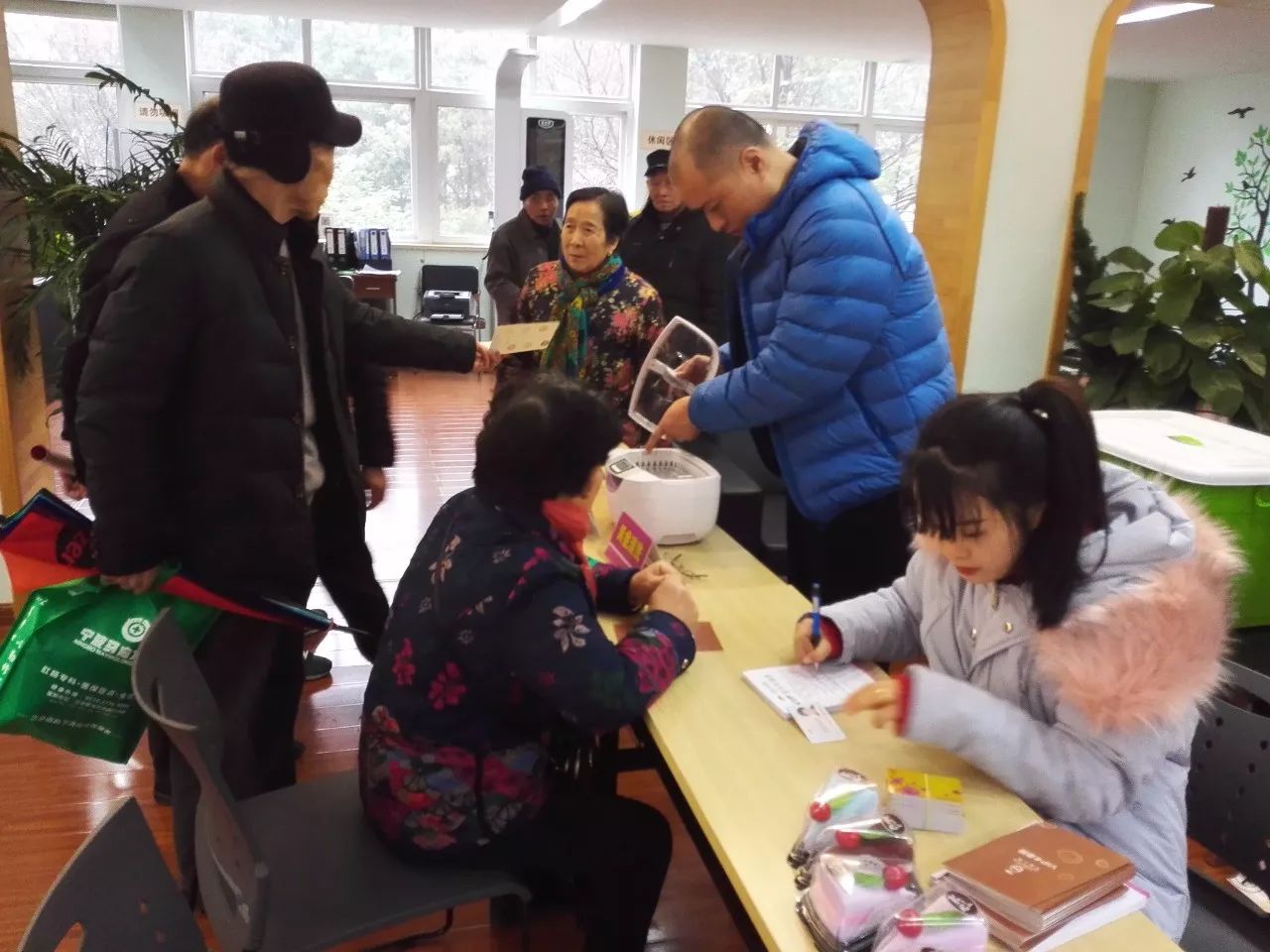 女人被躁的高潮嗷嗷叫