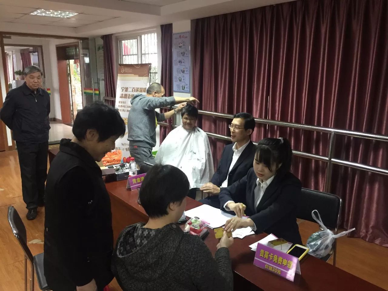 女人被躁的高潮嗷嗷叫