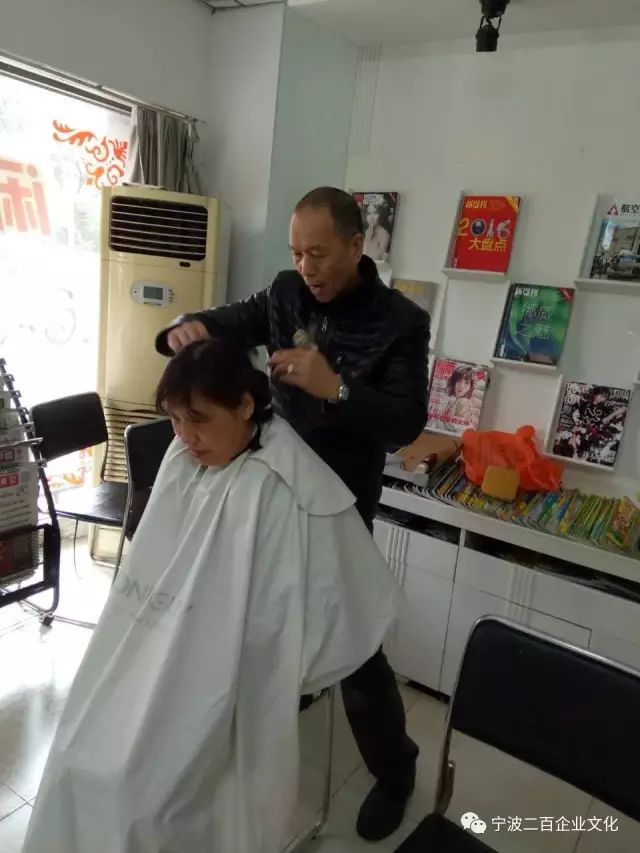 女人被躁的高潮嗷嗷叫