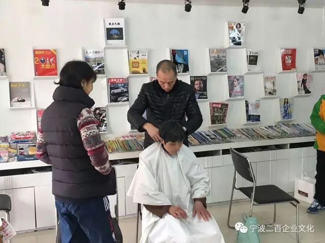 女人被躁的高潮嗷嗷叫