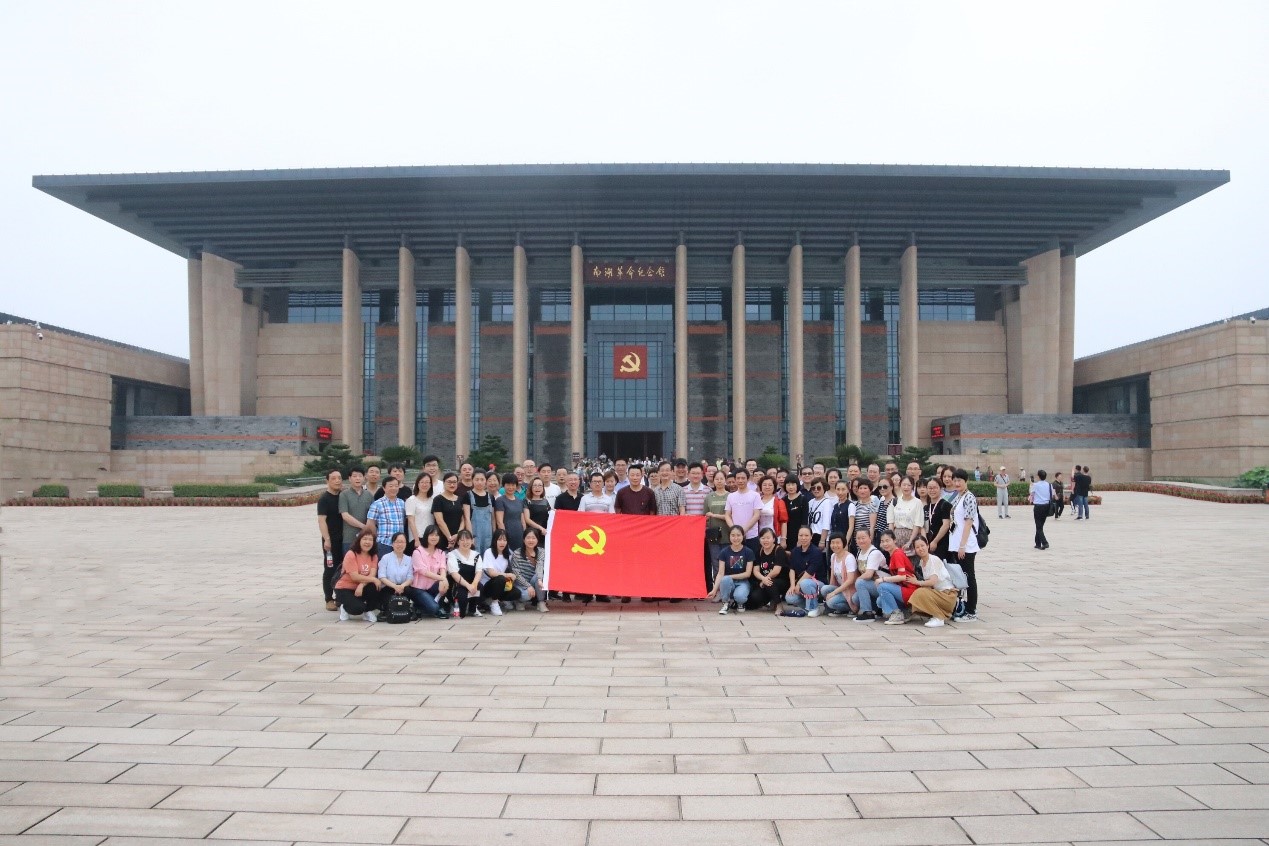 女人被躁的高潮嗷嗷叫