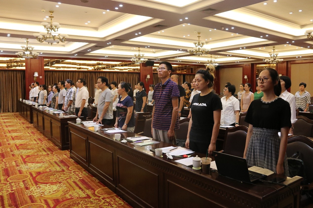 女人被躁的高潮嗷嗷叫