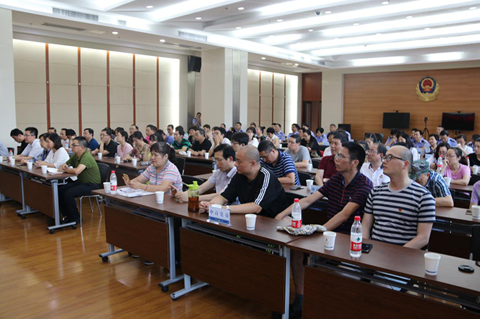 女人被躁的高潮嗷嗷叫