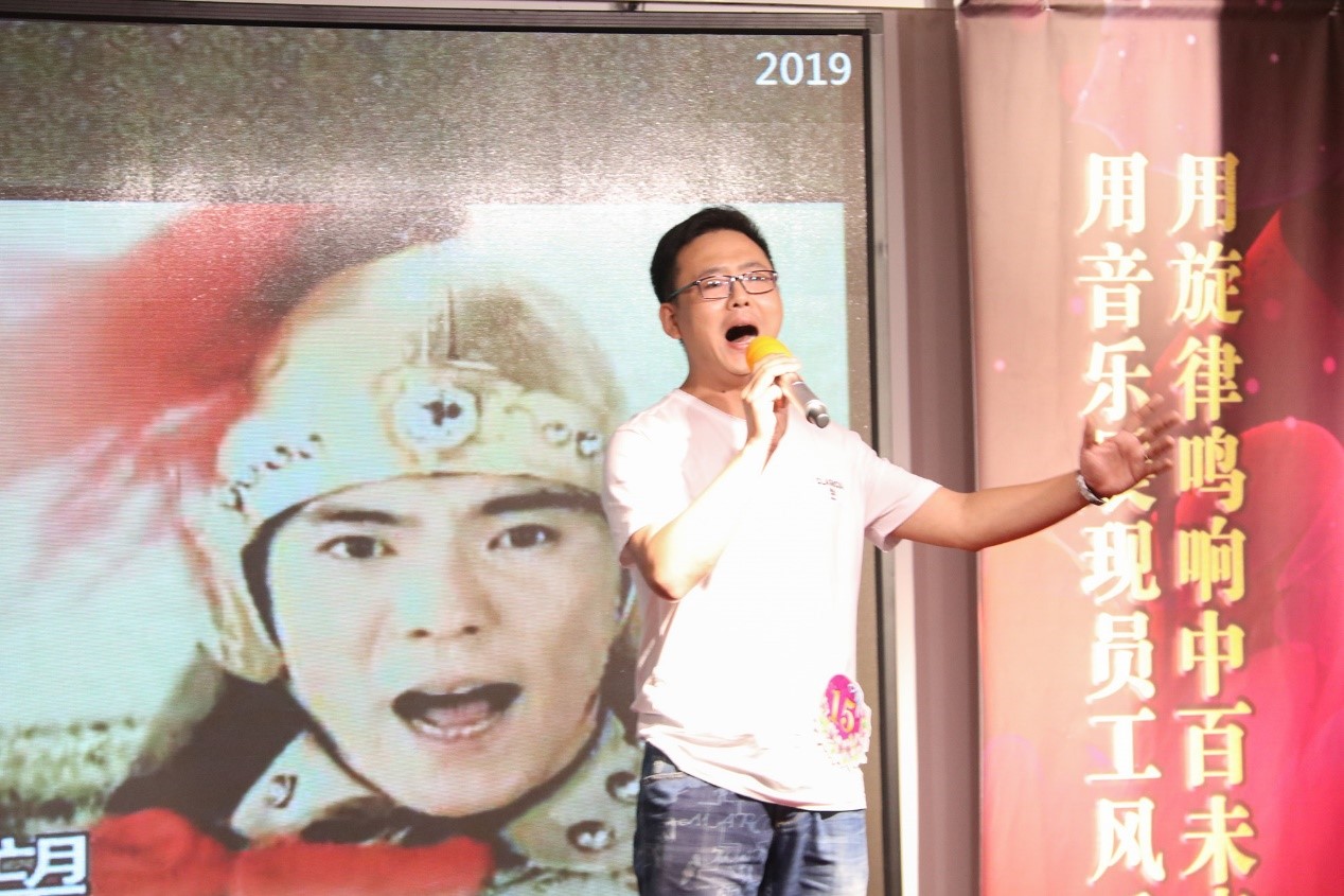 女人被躁的高潮嗷嗷叫