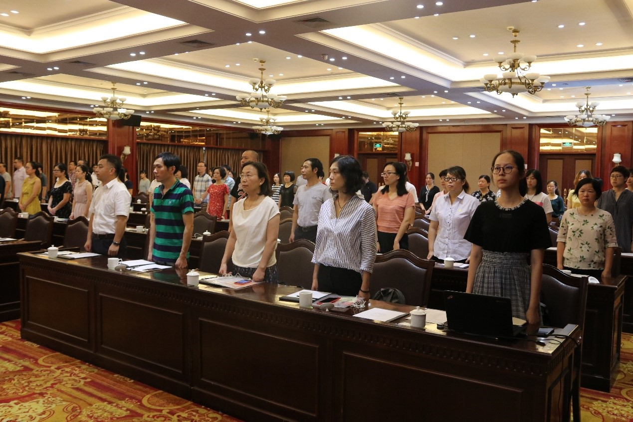 女人被躁的高潮嗷嗷叫