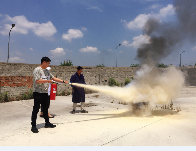 女人被躁的高潮嗷嗷叫