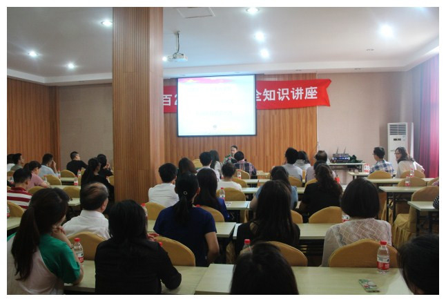 女人被躁的高潮嗷嗷叫