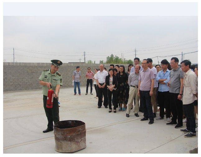 女人被躁的高潮嗷嗷叫