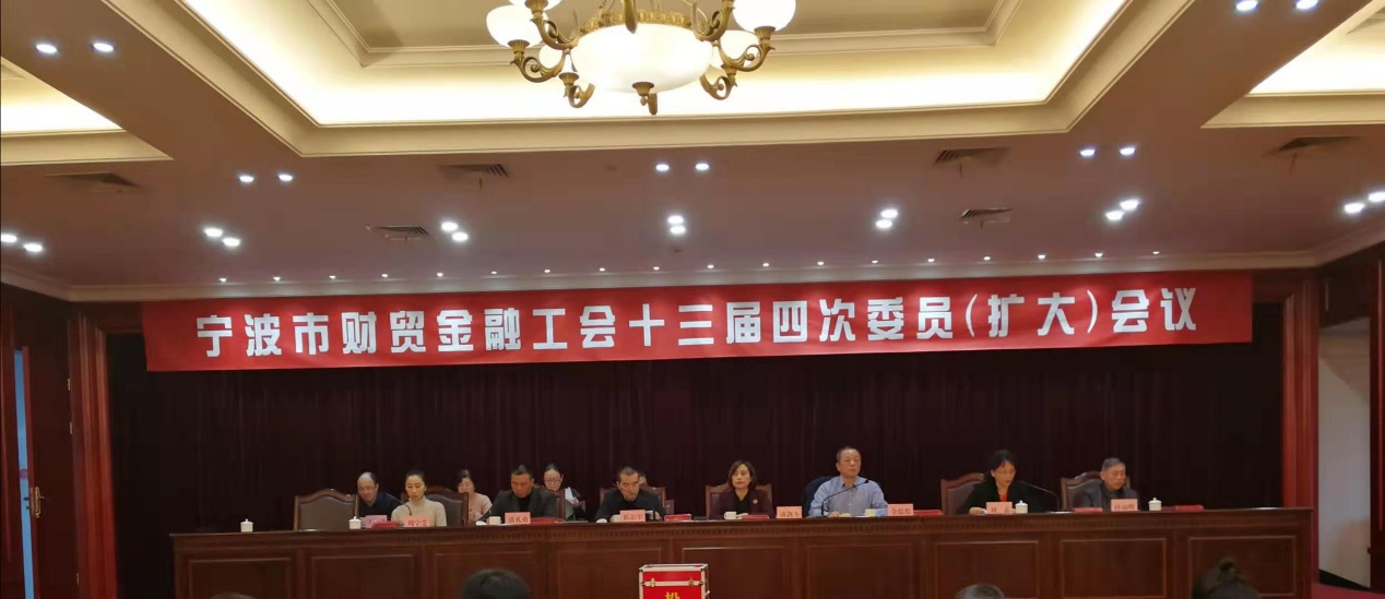 女人被躁的高潮嗷嗷叫