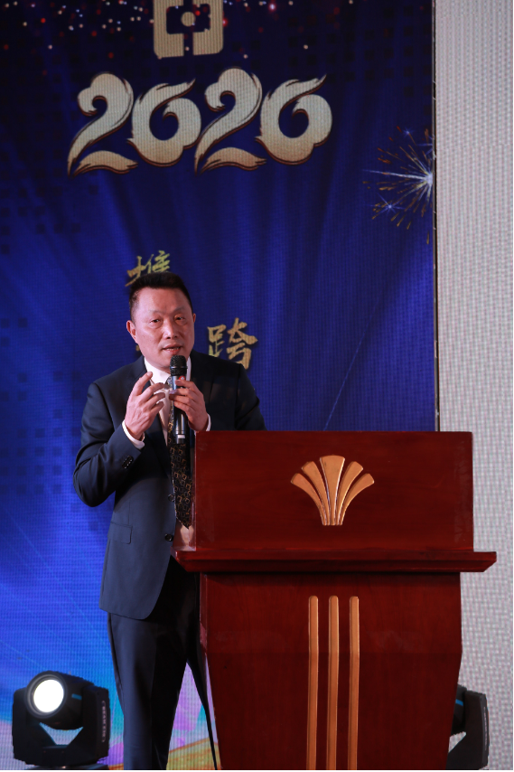 女人被躁的高潮嗷嗷叫