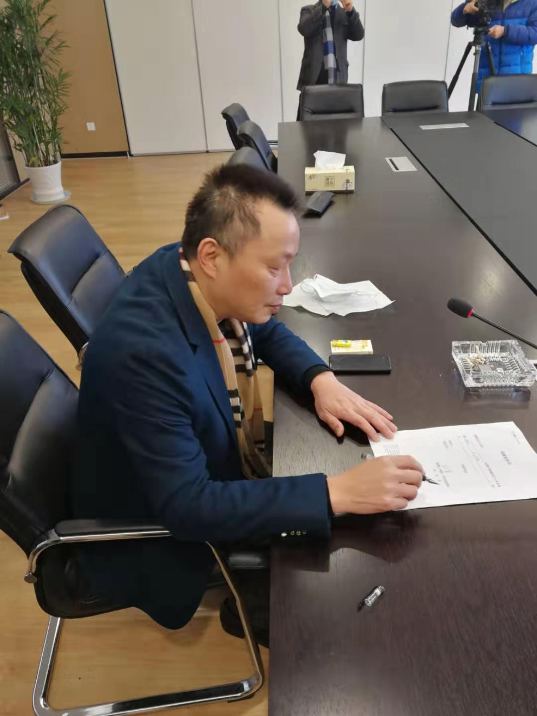 女人被躁的高潮嗷嗷叫