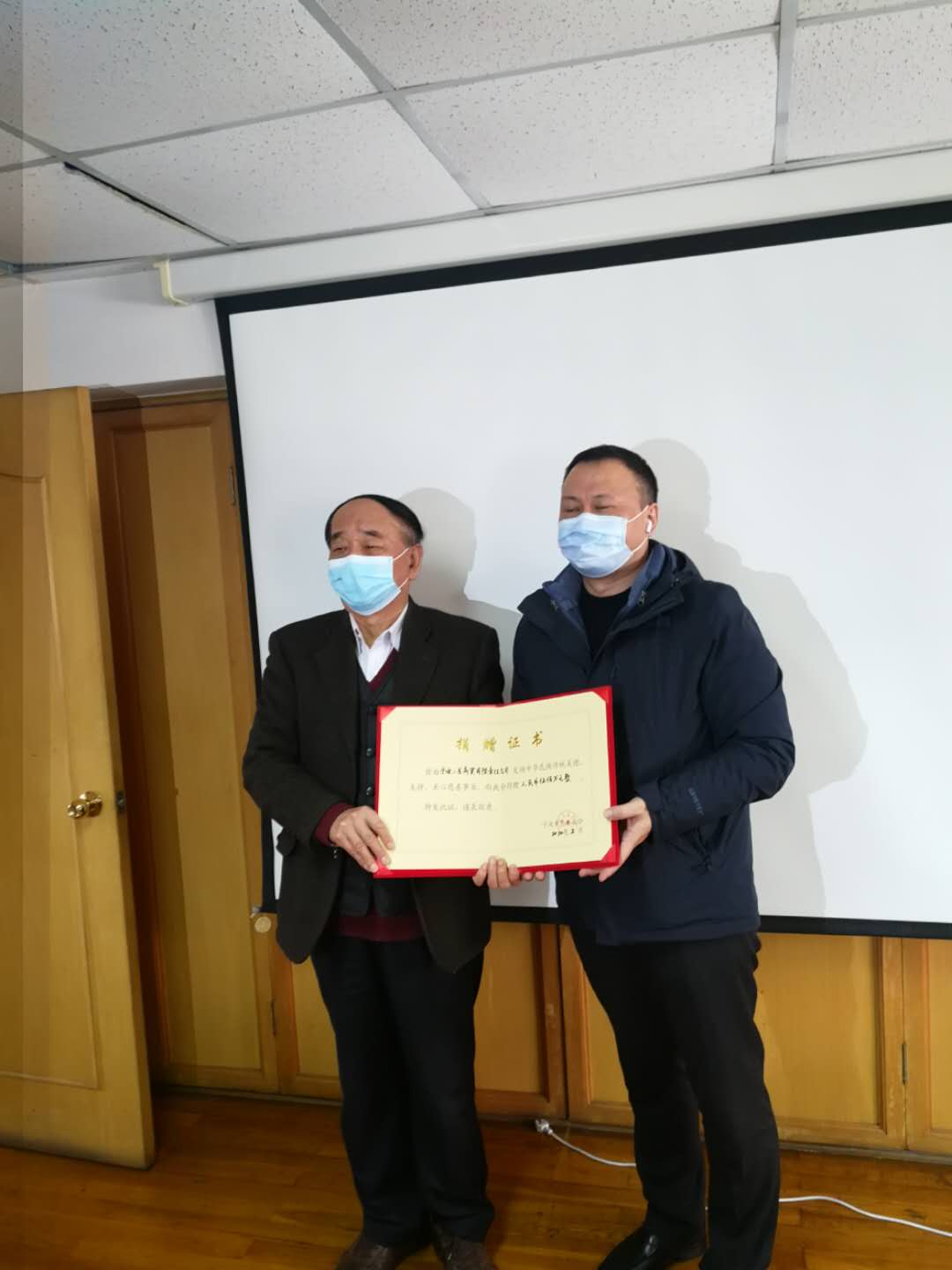 女人被躁的高潮嗷嗷叫