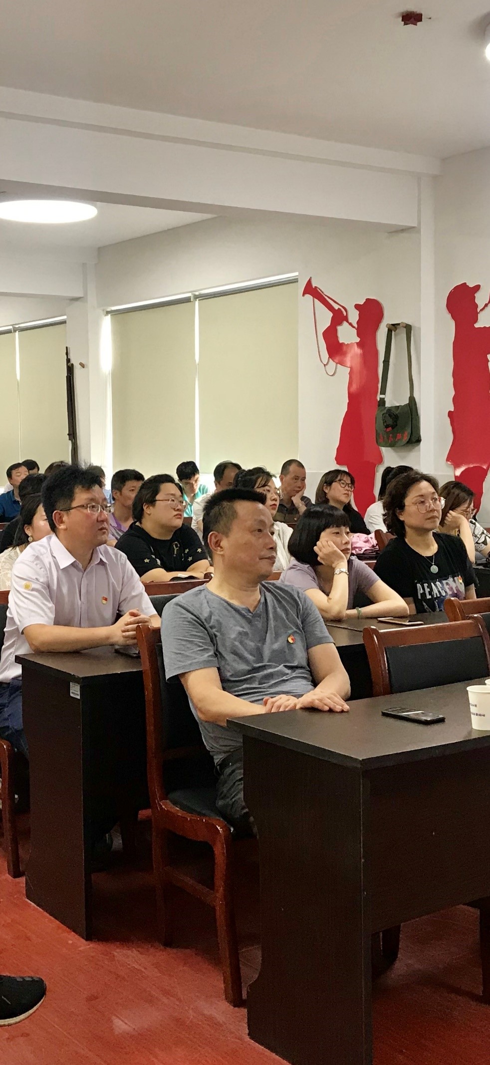 女人被躁的高潮嗷嗷叫