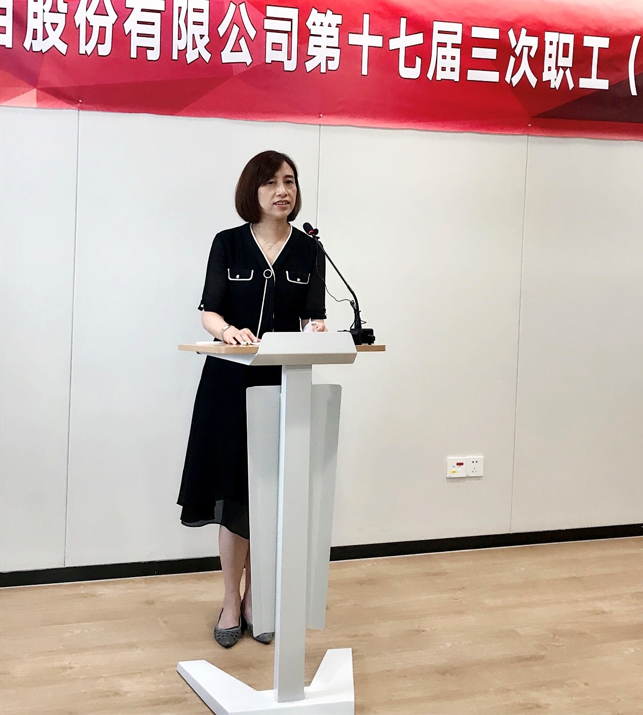 女人被躁的高潮嗷嗷叫