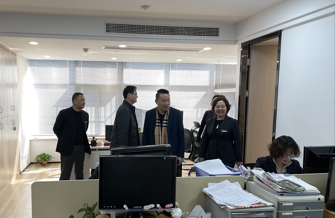 女人被躁的高潮嗷嗷叫