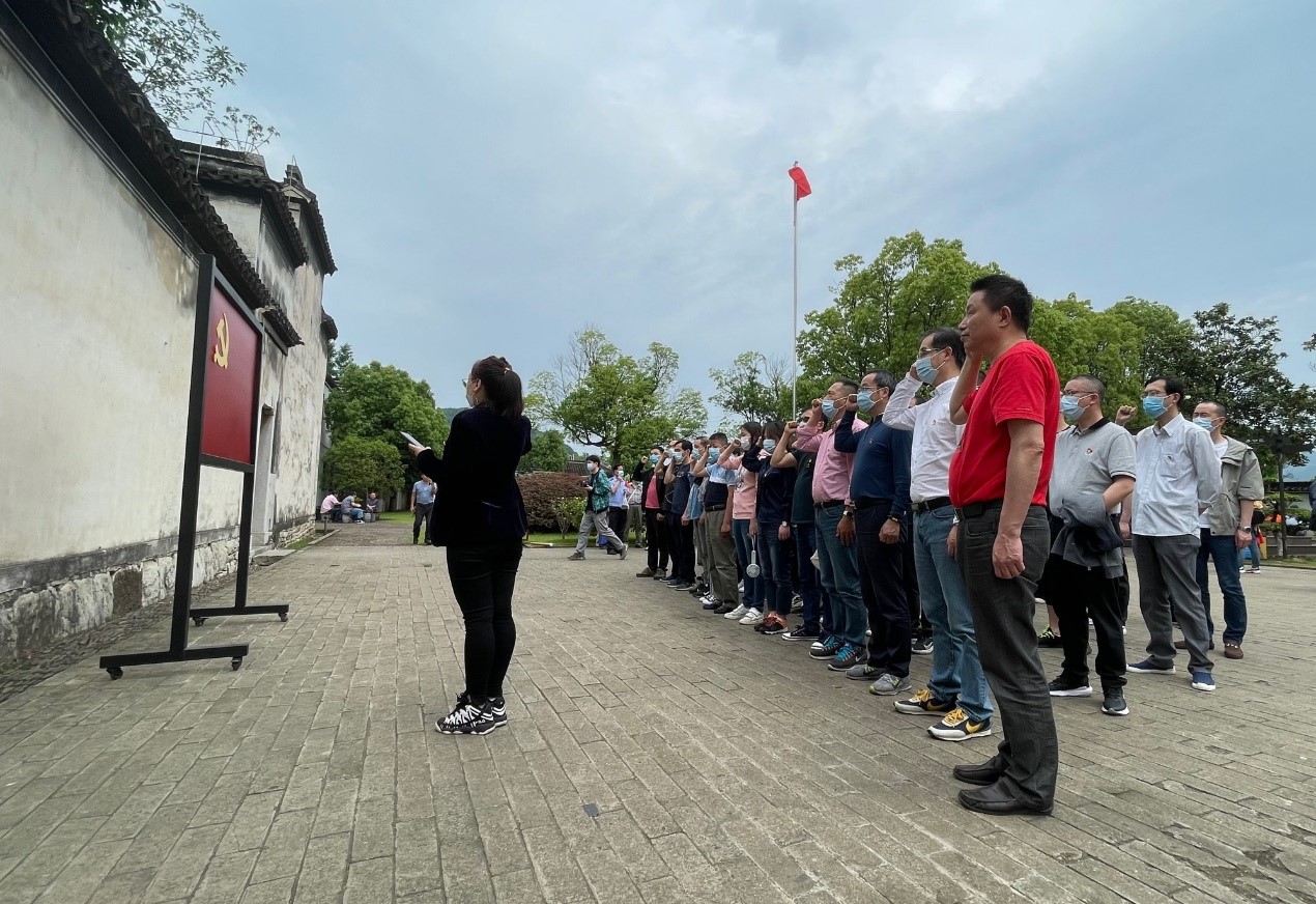 女人被躁的高潮嗷嗷叫