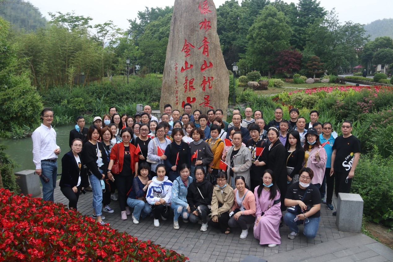 女人被躁的高潮嗷嗷叫