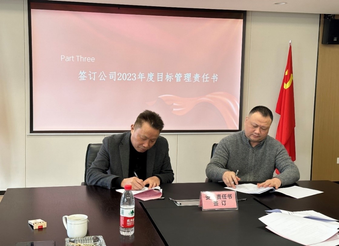 女人被躁的高潮嗷嗷叫