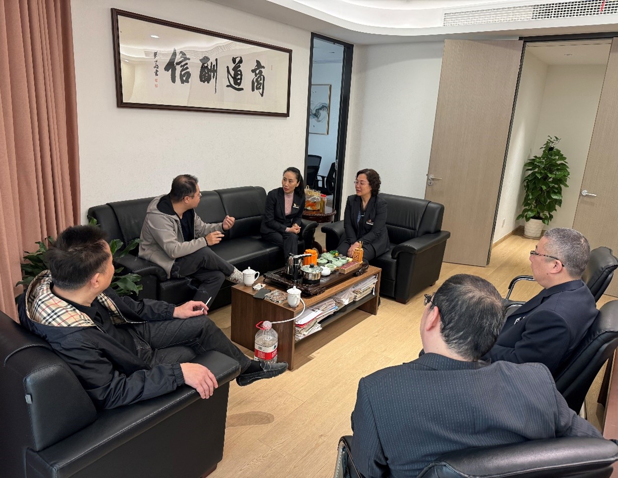 女人被躁的高潮嗷嗷叫