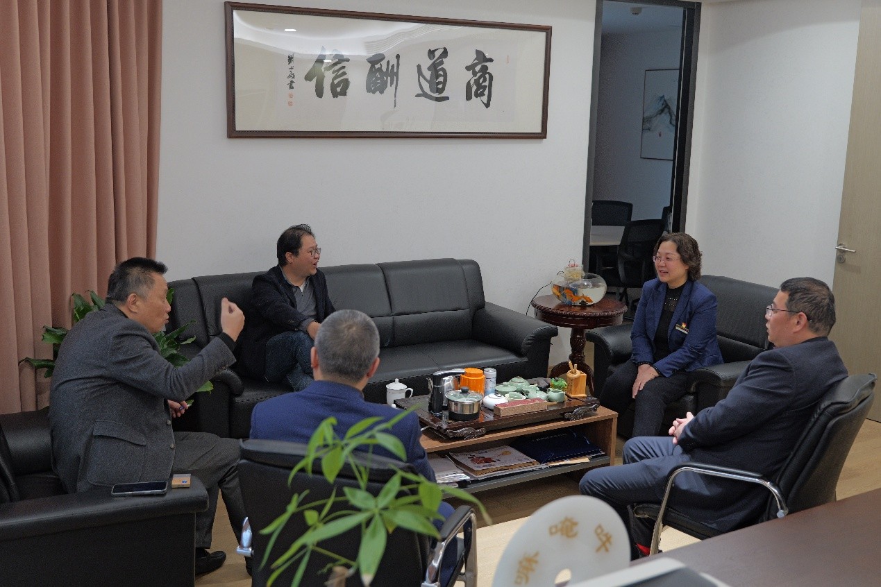 女人被躁的高潮嗷嗷叫